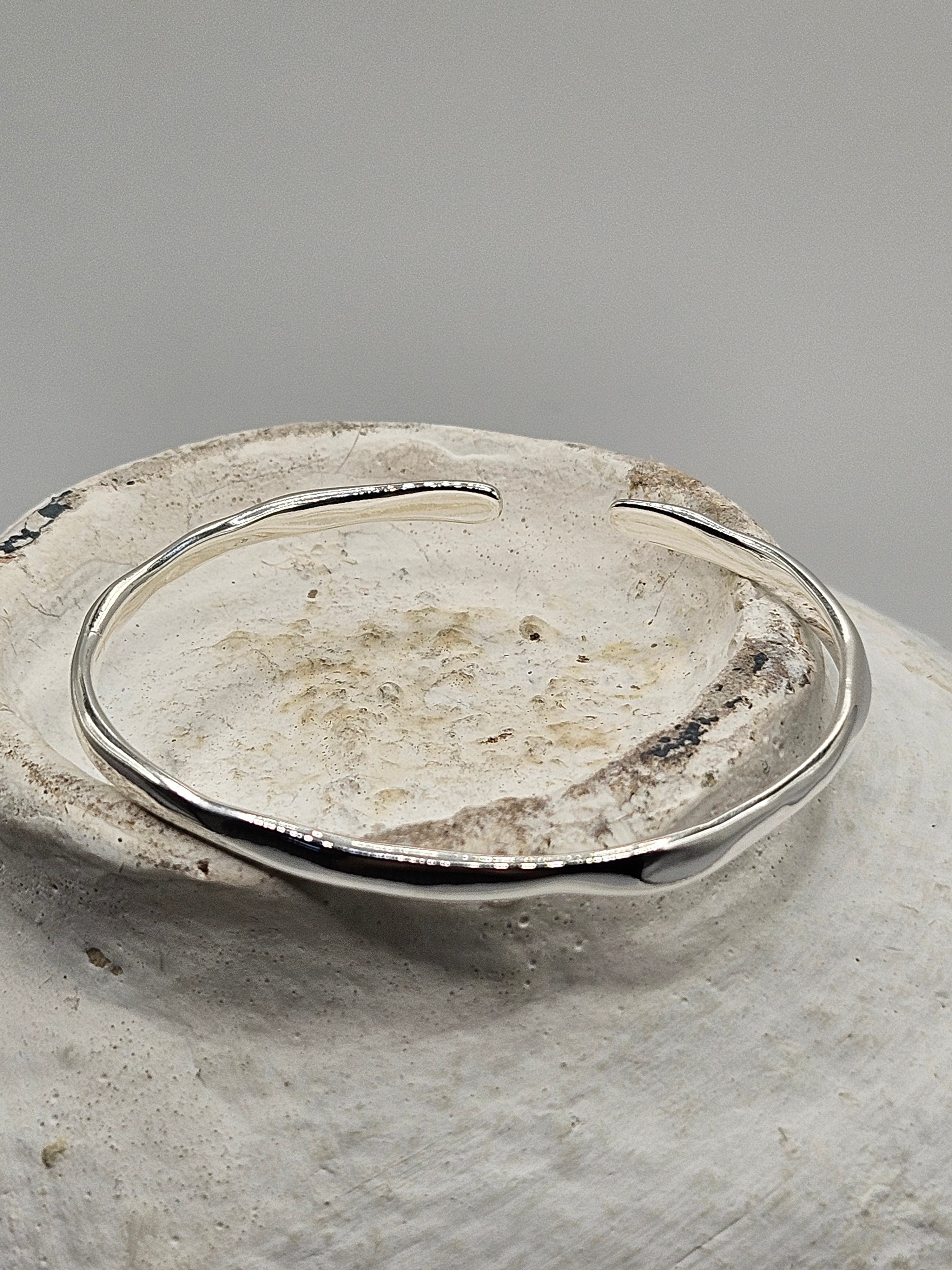 Arton Bangle - Vie Jewelry