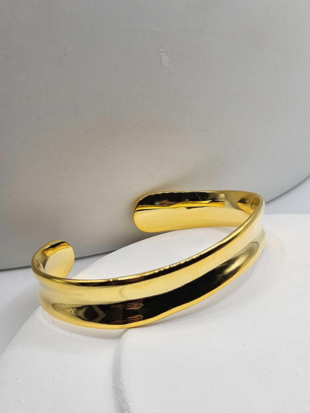 Leighton Bangle - Vie Jewelry