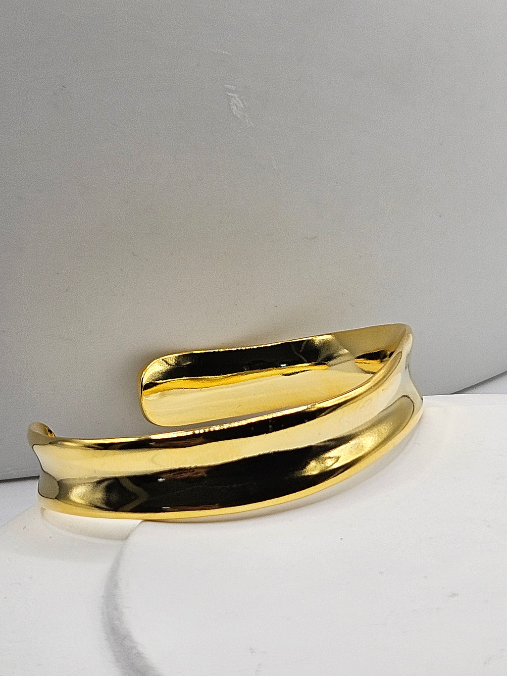 Leighton Bangle - Vie Jewelry