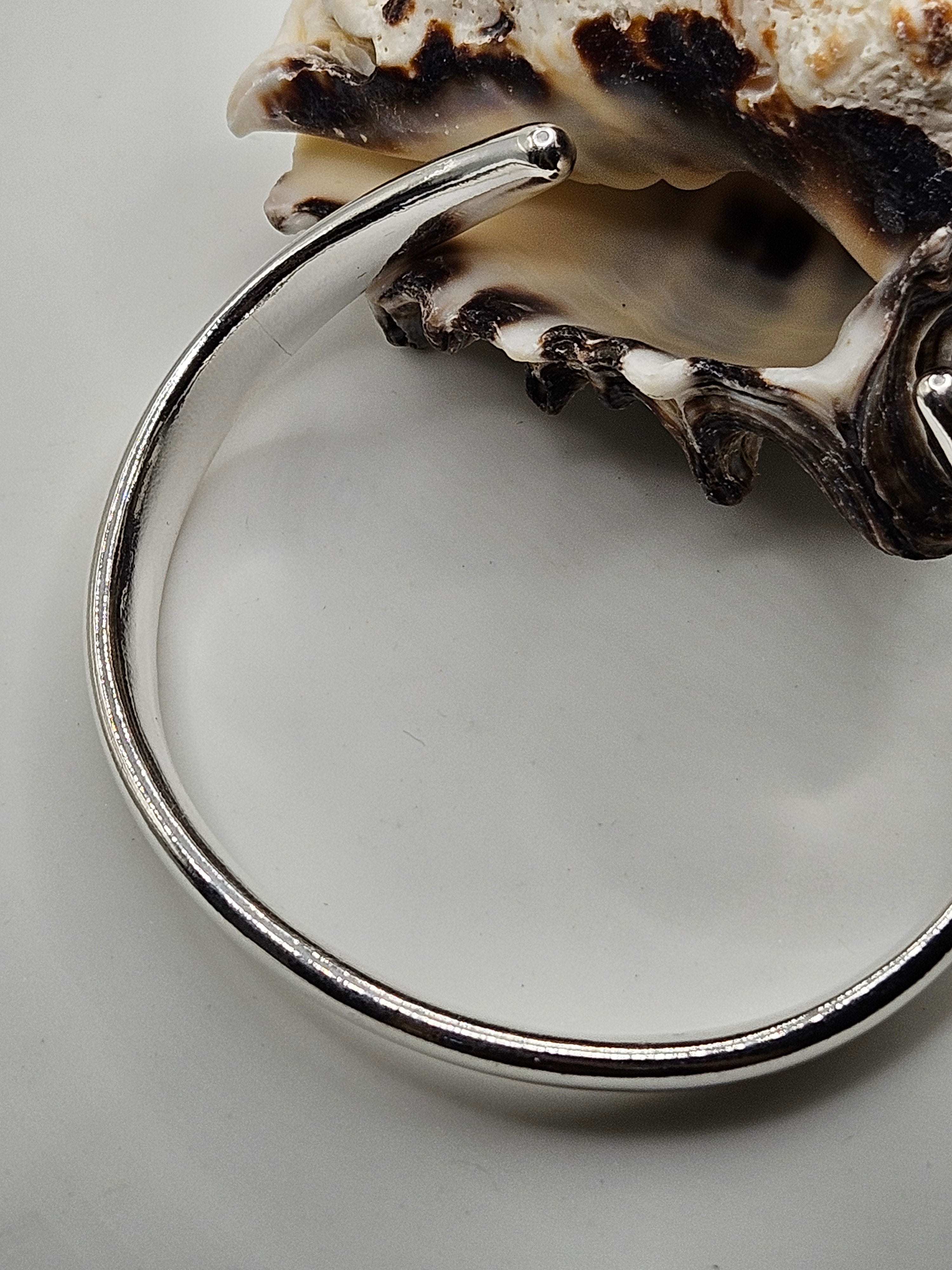 Orton Bangle - Vie Jewelry