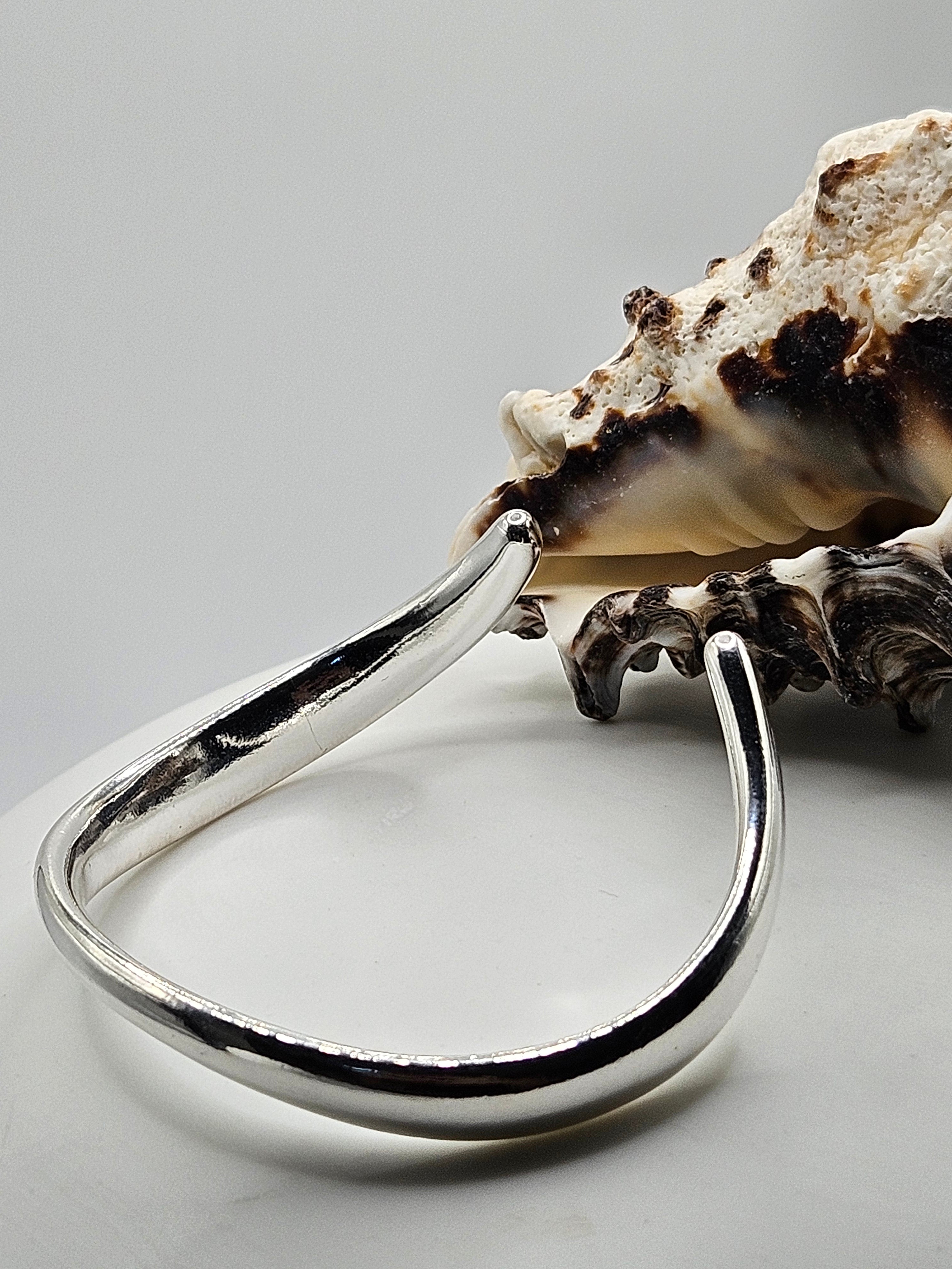 Orton Bangle - Vie Jewelry