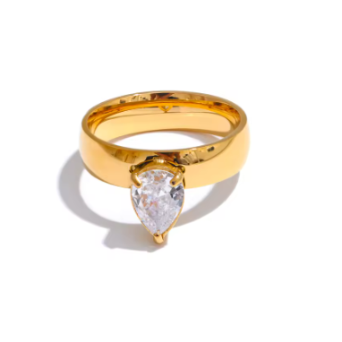 Louisa Ring - Vie Jewelry