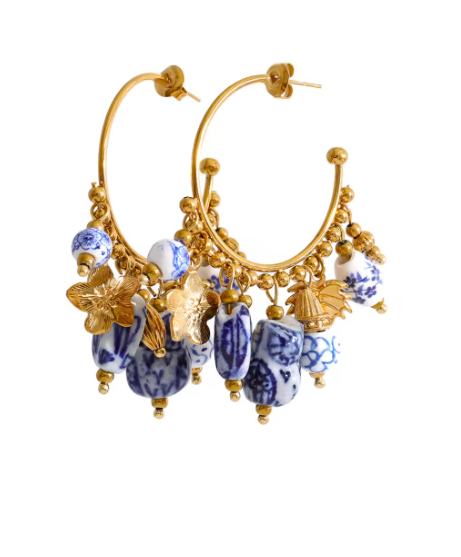 Fleur Éclat Flower Drop Earrings.